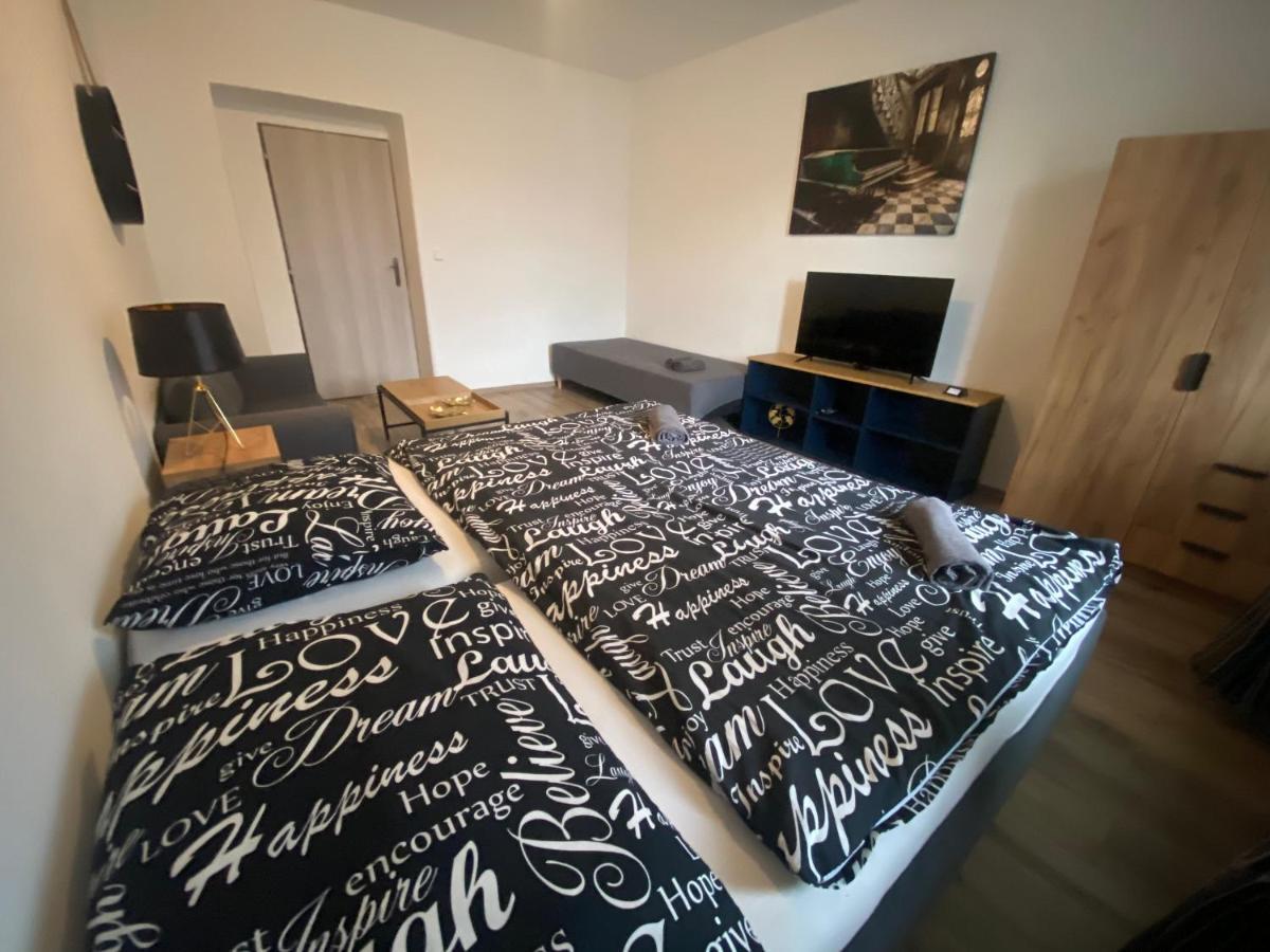 Cerna Ruze - Apartman 4 Plzeň Esterno foto